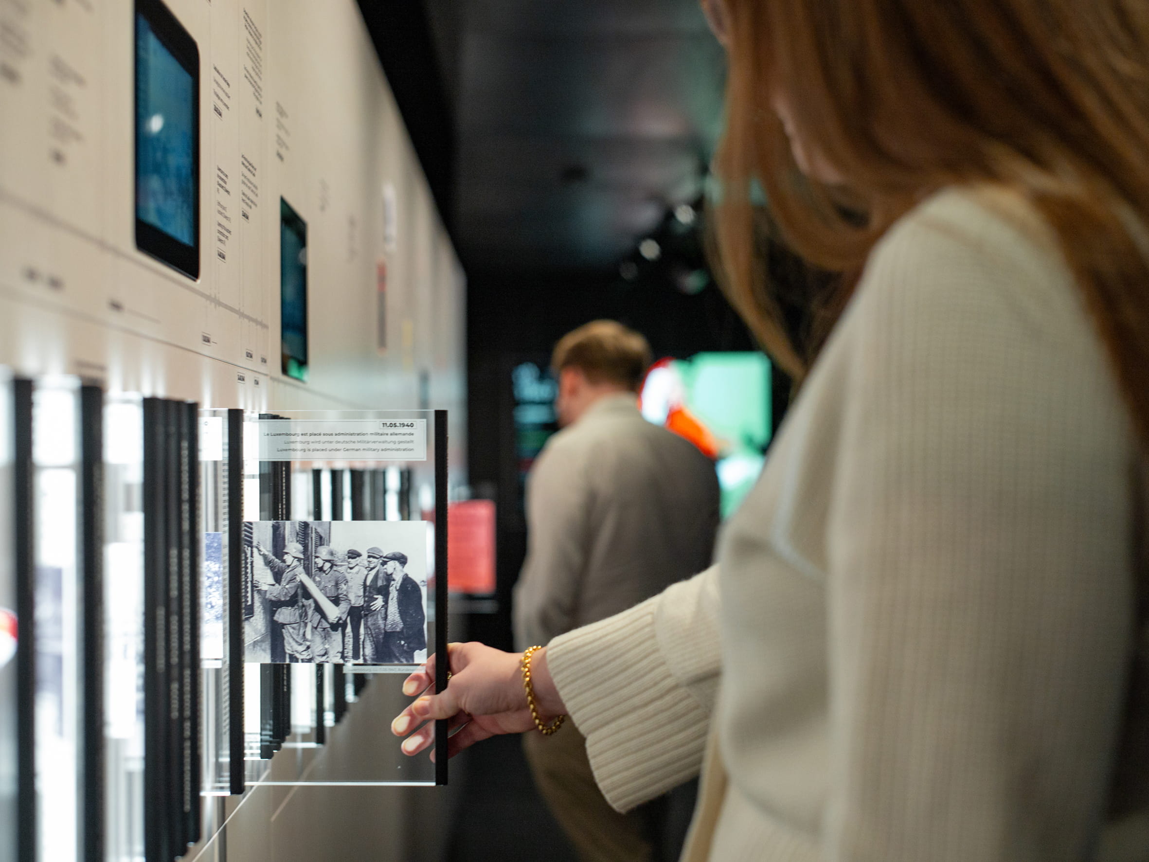 Screens and tactile devices throughout the exhibition allow visitors to discover deeper layers.